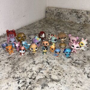 LITTLEST PET SHOP Lot of 24 Animals‎ Lil Angelz Some Minis D1